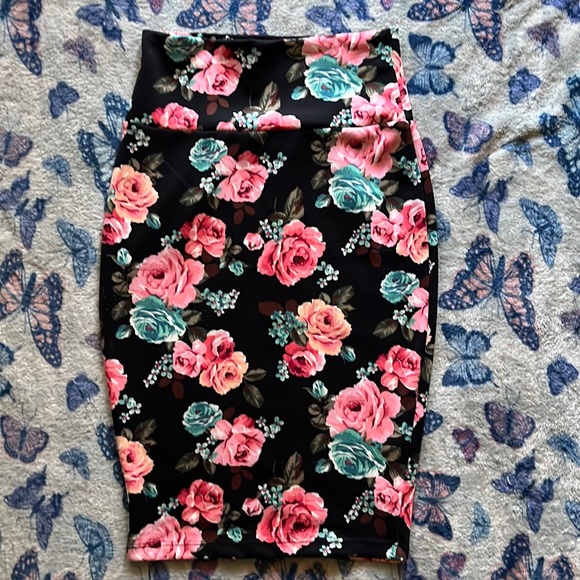 Silhouette N.Y.C. Pencil Skirt (S) - Picture 1 of 5